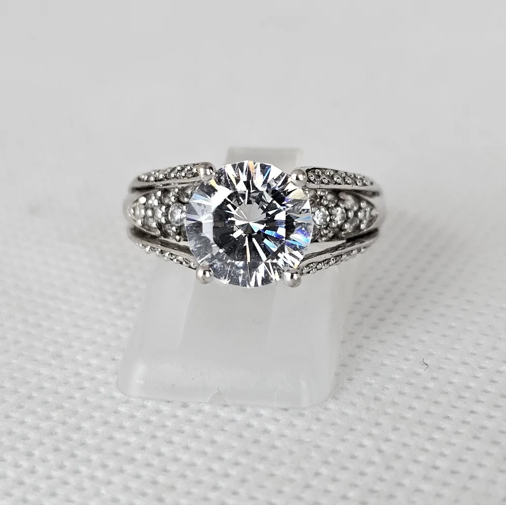 Victoria Wieck Diamond Simulant Sterling Silver Size 7.5! - Picture 3 of 6